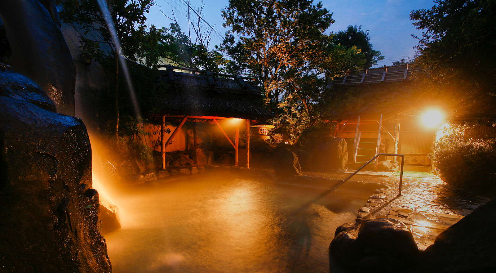 Open-air bath